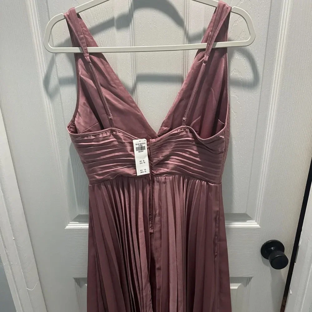 SOLD | NWT! Abercrombie - Giselle Pleated Cocktail Dress - Rosy Pink/Mauve, M T - Picture 4 of 4
